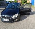 Черный Шкода Фабия, объемом двигателя 1.2 л и пробегом 200 тыс. км за 5200 $, фото 1 на Automoto.ua