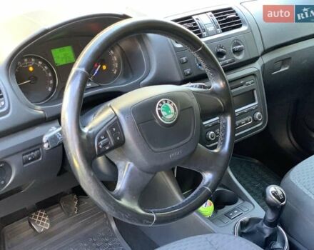 Шкода Фабия 2010 в Сваляве на Automoto.ua Черный Шкода Фабия, объемом двигателя 1.2 л и пробегом 267 тыс. км за 5499 $, фото 3 на Automoto.ua