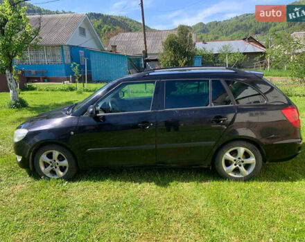 Черный Шкода Фабия, объемом двигателя 1.2 л и пробегом 320 тыс. км за 5200 $, фото 1 на Automoto.ua