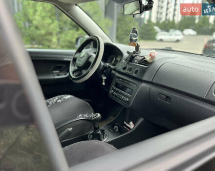Чорний Шкода Фабія, об'ємом двигуна 1.2 л та пробігом 270 тис. км за 5500 $, фото 6 на Automoto.ua