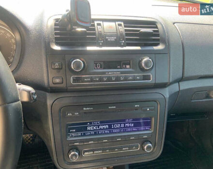 Черный Шкода Фабия, объемом двигателя 1.2 л и пробегом 320 тыс. км за 5200 $, фото 7 на Automoto.ua