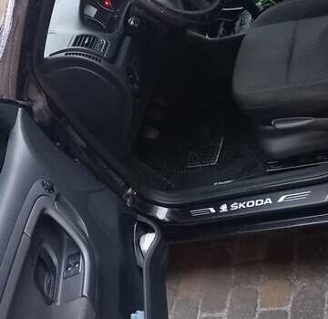 Черный Шкода Фабия, объемом двигателя 1.2 л и пробегом 258 тыс. км за 5490 $, фото 11 на Automoto.ua