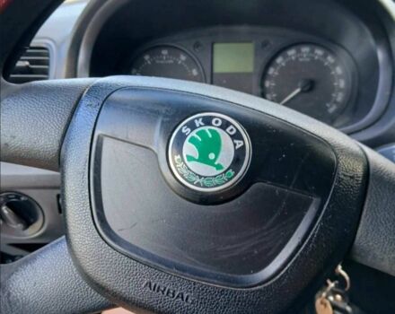 Чорний Шкода Фабія, об'ємом двигуна 0 л та пробігом 240 тис. км за 4300 $, фото 4 на Automoto.ua