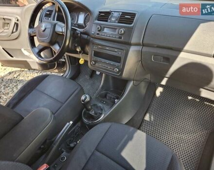 Шкода Фабия 2011 в Коломые на Automoto.ua Черный Шкода Фабия, объемом двигателя 1.6 л и пробегом 200 тыс. км за 5500 $, фото 8 на Automoto.ua