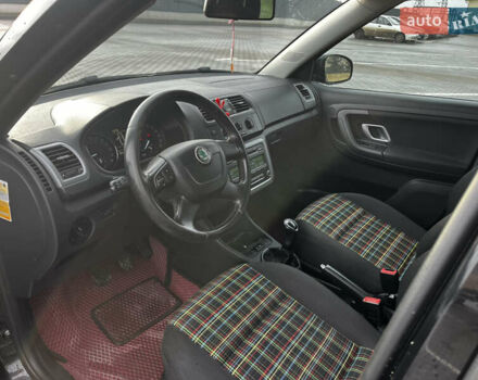 Чорний Шкода Фабія, об'ємом двигуна 1.6 л та пробігом 280 тис. км за 6600 $, фото 9 на Automoto.ua