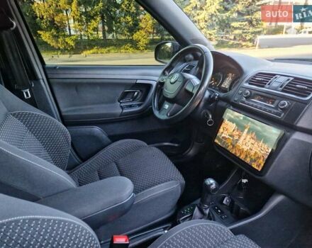 Черный Шкода Фабия, объемом двигателя 1.4 л и пробегом 225 тыс. км за 8600 $, фото 24 на Automoto.ua