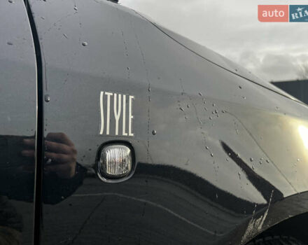 Чорний Шкода Фабія, об'ємом двигуна 1.6 л та пробігом 280 тис. км за 6600 $, фото 1 на Automoto.ua