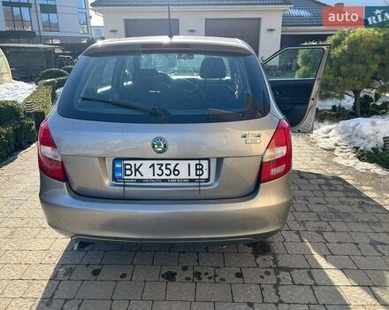 Черный Шкода Фабия, объемом двигателя 1.2 л и пробегом 323 тыс. км за 3950 $, фото 8 на Automoto.ua