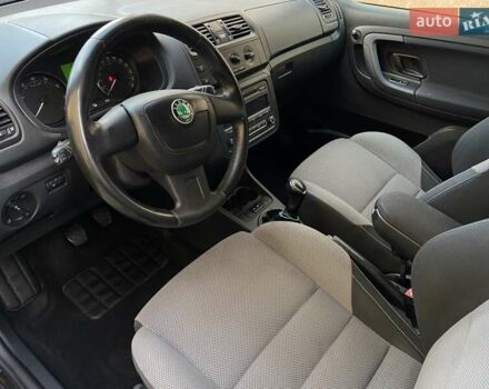 Чорний Шкода Фабія, об'ємом двигуна 1.2 л та пробігом 239 тис. км за 6300 $, фото 4 на Automoto.ua