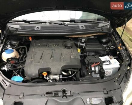 Черный Шкода Фабия, объемом двигателя 1.6 л и пробегом 257 тыс. км за 6000 $, фото 10 на Automoto.ua