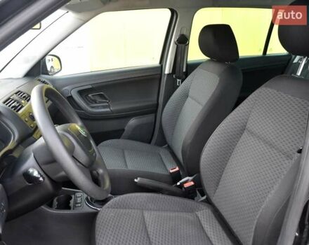 Черный Шкода Фабия, объемом двигателя 1.2 л и пробегом 196 тыс. км за 5700 $, фото 16 на Automoto.ua