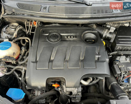 Чорний Шкода Фабія, об'ємом двигуна 1.6 л та пробігом 280 тис. км за 6600 $, фото 11 на Automoto.ua