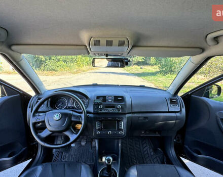 Шкода Фабия 2012 в Кривом Роге на Automoto.ua Черный Шкода Фабия, объемом двигателя 1.2 л и пробегом 266 тыс. км за 5600 $, фото 11 на Automoto.ua