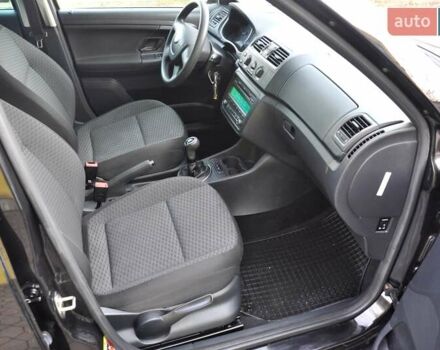 Черный Шкода Фабия, объемом двигателя 1.2 л и пробегом 196 тыс. км за 5700 $, фото 25 на Automoto.ua