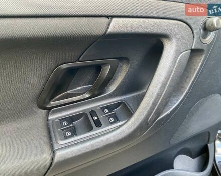 Чорний Шкода Фабія, об'ємом двигуна 1.2 л та пробігом 239 тис. км за 6300 $, фото 5 на Automoto.ua