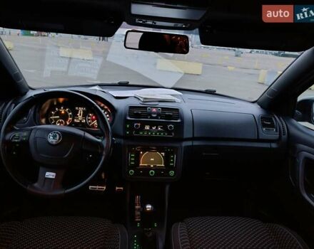 Черный Шкода Фабия, объемом двигателя 1.4 л и пробегом 203 тыс. км за 10500 $, фото 25 на Automoto.ua