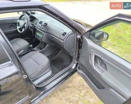 Чорний Шкода Фабія, об'ємом двигуна 1.39 л та пробігом 326 тис. км за 5400 $, фото 10 на Automoto.ua