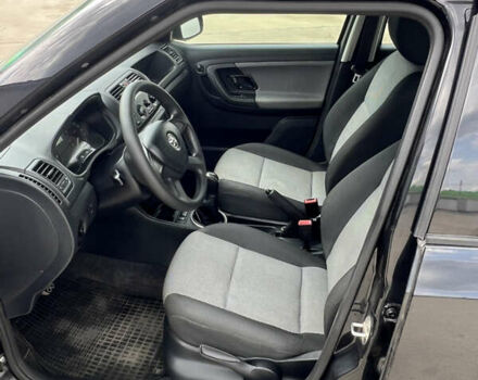 Черный Шкода Фабия, объемом двигателя 0 л и пробегом 139 тыс. км за 5700 $, фото 24 на Automoto.ua