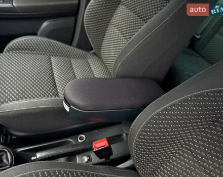 Чорний Шкода Фабія, об'ємом двигуна 1.4 л та пробігом 203 тис. км за 8599 $, фото 17 на Automoto.ua