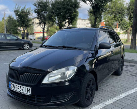 Черный Шкода Фабия, объемом двигателя 1.6 л и пробегом 226 тыс. км за 5999 $, фото 1 на Automoto.ua