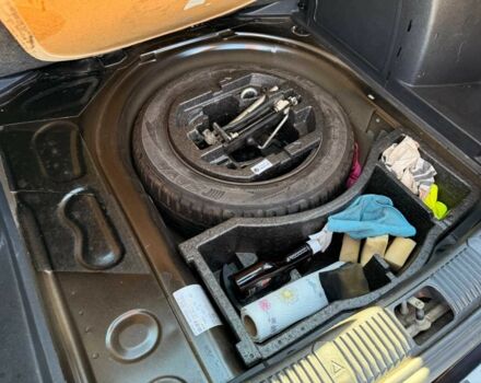 Черный Шкода Фабия, объемом двигателя 1.6 л и пробегом 218 тыс. км за 7400 $, фото 13 на Automoto.ua