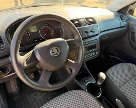 Черный Шкода Фабия, объемом двигателя 1.6 л и пробегом 218 тыс. км за 7400 $, фото 8 на Automoto.ua