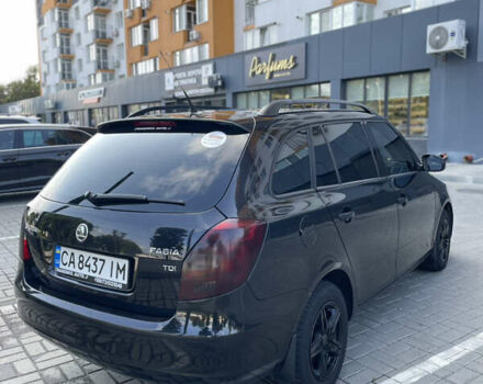 Черный Шкода Фабия, объемом двигателя 1.6 л и пробегом 226 тыс. км за 5999 $, фото 2 на Automoto.ua