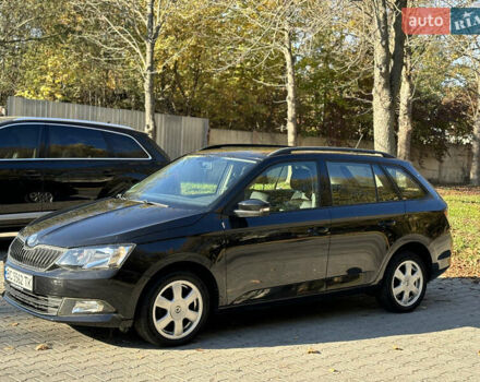 Черный Шкода Фабия, объемом двигателя 1 л и пробегом 215 тыс. км за 6300 $, фото 1 на Automoto.ua