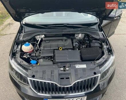 Черный Шкода Фабия, объемом двигателя 1.42 л и пробегом 180 тыс. км за 9000 $, фото 5 на Automoto.ua