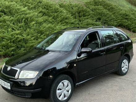 Черный Шкода Фабия, объемом двигателя 1.4 л и пробегом 190 тыс. км за 4500 $, фото 1 на Automoto.ua