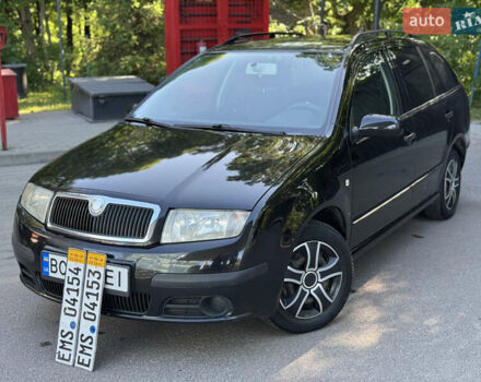 Черный Шкода Фабия, объемом двигателя 1.39 л и пробегом 255 тыс. км за 3750 $, фото 1 на Automoto.ua