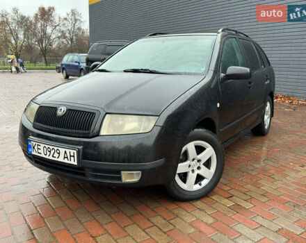 Черный Шкода Фабия, объемом двигателя 1.9 л и пробегом 225 тыс. км за 3700 $, фото 1 на Automoto.ua