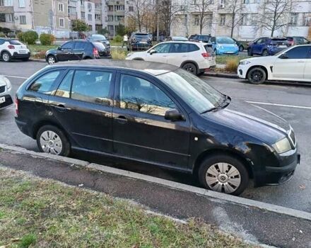 Чорний Шкода Фабія, об'ємом двигуна 1.2 л та пробігом 195 тис. км за 3300 $, фото 1 на Automoto.ua