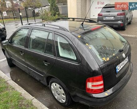 Черный Шкода Фабия, объемом двигателя 1.39 л и пробегом 222 тыс. км за 4550 $, фото 1 на Automoto.ua