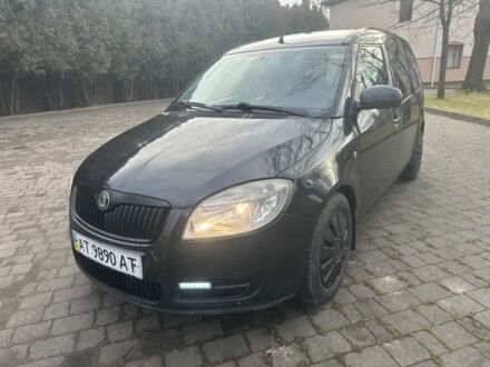 Чорний Шкода Фабія, об'ємом двигуна 1.6 л та пробігом 250 тис. км за 3100 $, фото 1 на Automoto.ua