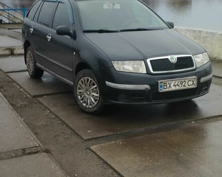 Черный Шкода Фабия, объемом двигателя 1.2 л и пробегом 272 тыс. км за 3500 $, фото 1 на Automoto.ua