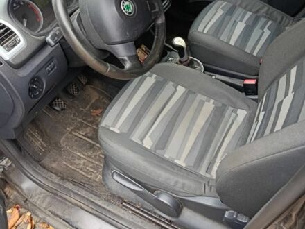 Чорний Шкода Фабія, об'ємом двигуна 1.4 л та пробігом 362 тис. км за 4000 $, фото 1 на Automoto.ua