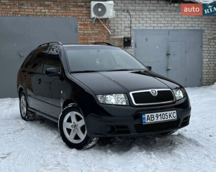 Черный Шкода Фабия, объемом двигателя 1.4 л и пробегом 262 тыс. км за 4950 $, фото 1 на Automoto.ua