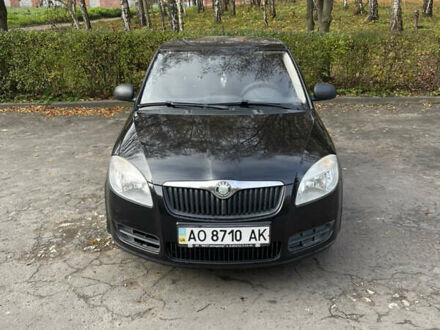 Черный Шкода Фабия, объемом двигателя 0 л и пробегом 121 тыс. км за 4100 $, фото 1 на Automoto.ua