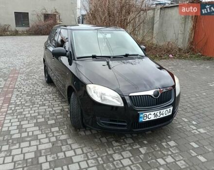 Черный Шкода Фабия, объемом двигателя 1.2 л и пробегом 197 тыс. км за 4500 $, фото 1 на Automoto.ua