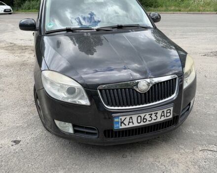 Черный Шкода Фабия, объемом двигателя 1.6 л и пробегом 250 тыс. км за 4000 $, фото 1 на Automoto.ua