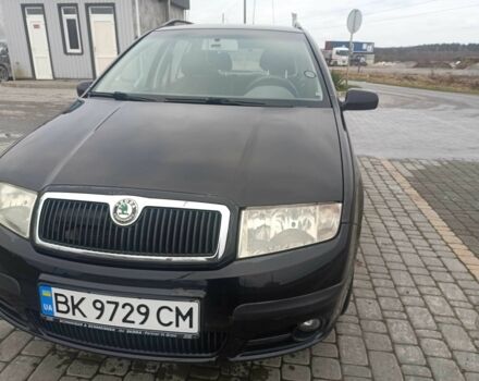 Черный Шкода Фабия, объемом двигателя 1.4 л и пробегом 216 тыс. км за 4500 $, фото 1 на Automoto.ua