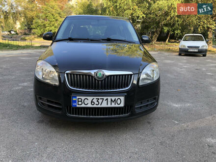 Черный Шкода Фабия, объемом двигателя 1.2 л и пробегом 189 тыс. км за 3800 $, фото 1 на Automoto.ua