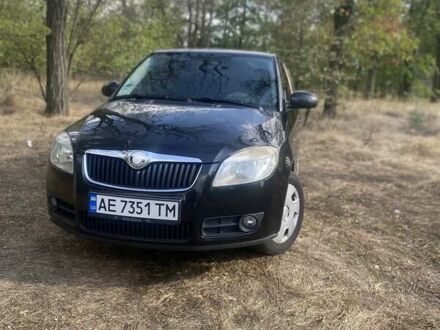 Черный Шкода Фабия, объемом двигателя 1.2 л и пробегом 250 тыс. км за 4500 $, фото 1 на Automoto.ua