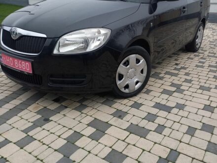 Черный Шкода Фабия, объемом двигателя 1.4 л и пробегом 212 тыс. км за 6300 $, фото 1 на Automoto.ua