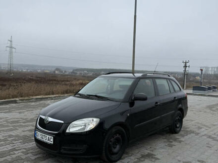 Черный Шкода Фабия, объемом двигателя 1.2 л и пробегом 170 тыс. км за 4650 $, фото 1 на Automoto.ua
