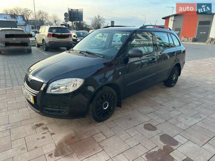 Черный Шкода Фабия, объемом двигателя 1.39 л и пробегом 222 тыс. км за 4750 $, фото 1 на Automoto.ua