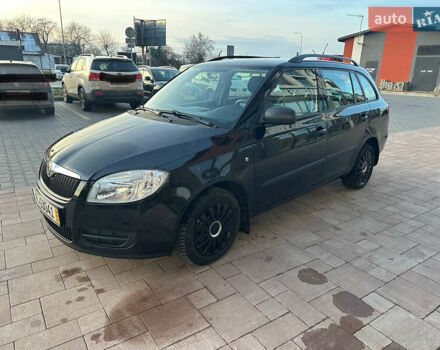 Черный Шкода Фабия, объемом двигателя 1.39 л и пробегом 222 тыс. км за 4750 $, фото 1 на Automoto.ua