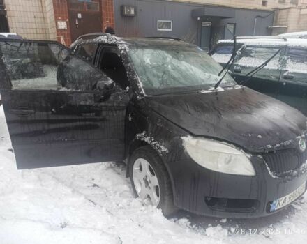 Черный Шкода Фабия, объемом двигателя 1.6 л и пробегом 330 тыс. км за 2500 $, фото 1 на Automoto.ua