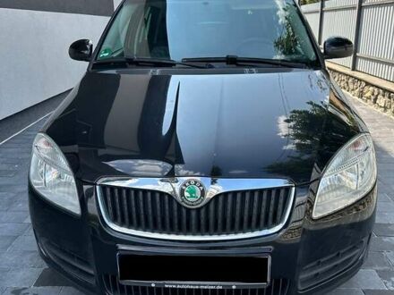 Черный Шкода Фабия, объемом двигателя 1.39 л и пробегом 222 тыс. км за 6000 $, фото 1 на Automoto.ua